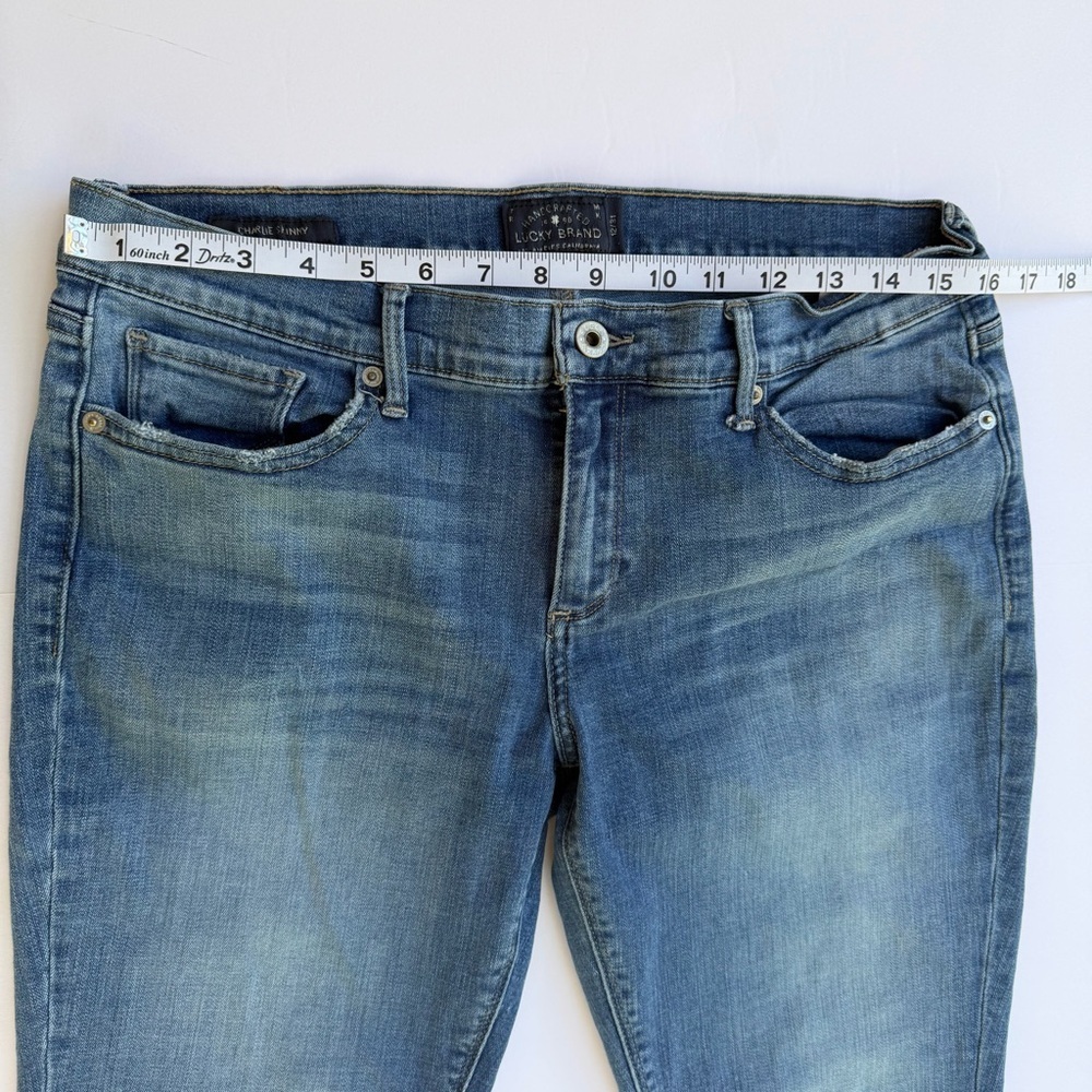 Woman’s Lucky Brand Denim Jeans , Charlie Skinny Size 12/31 - Picture 8 of 11